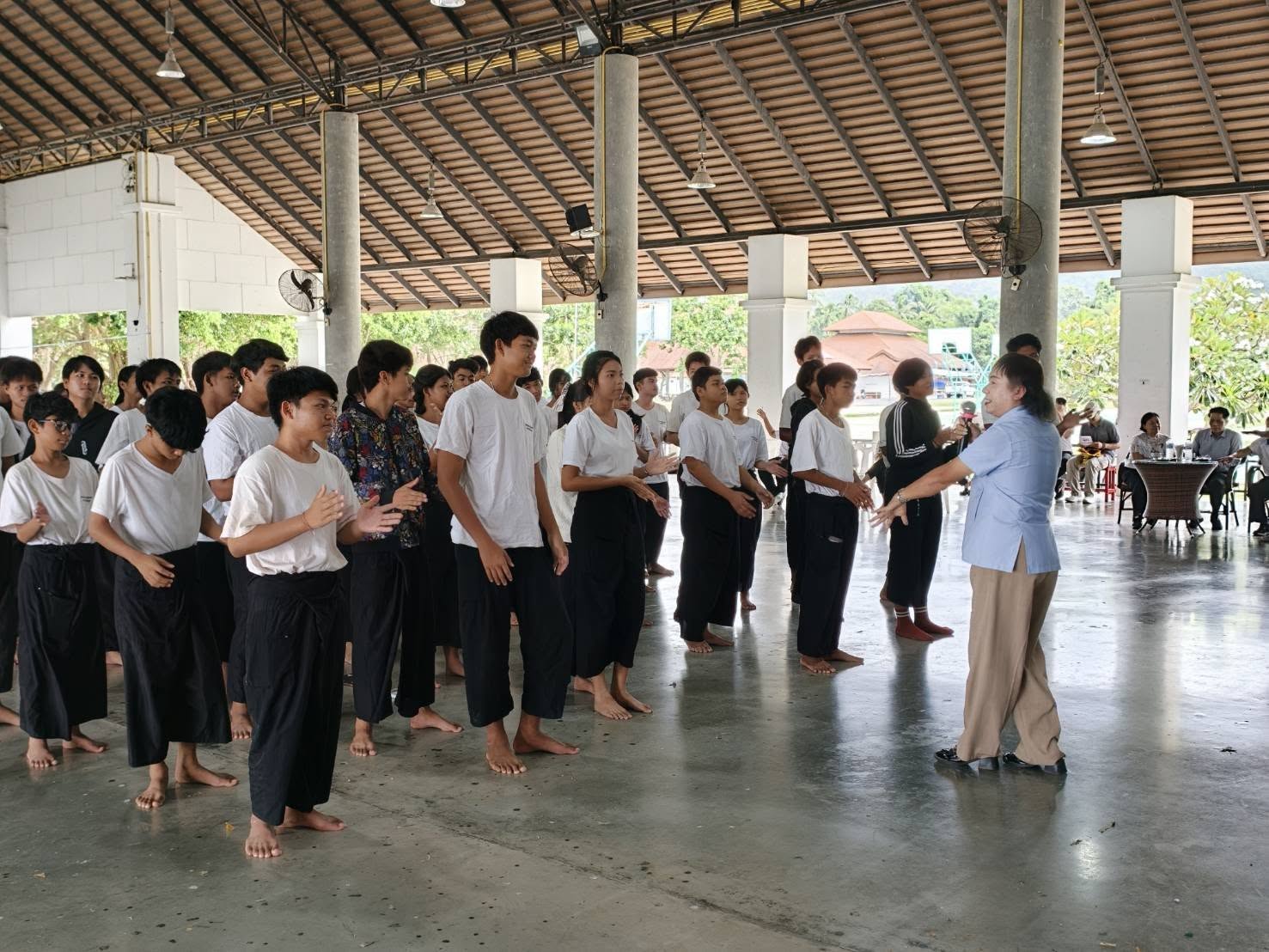 หัวเราะอย่างมีสุข เติมพลังใจวัยอาชีวะ